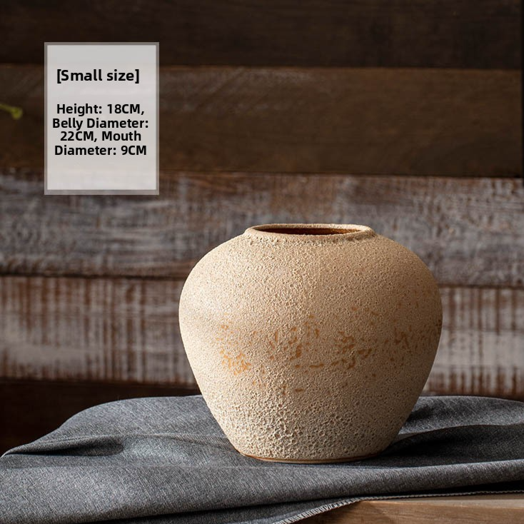 Retro Chinese Ceramic Vase